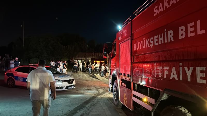 Kozmetik fabrikası yangınından fotoğraflar