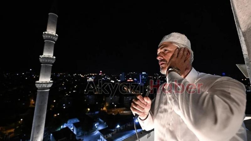 15 Temmuz'da 90 bin camide sela okunacak