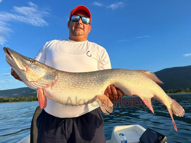 10 kiloluk turna balığını görünce tepkisi güldürdü