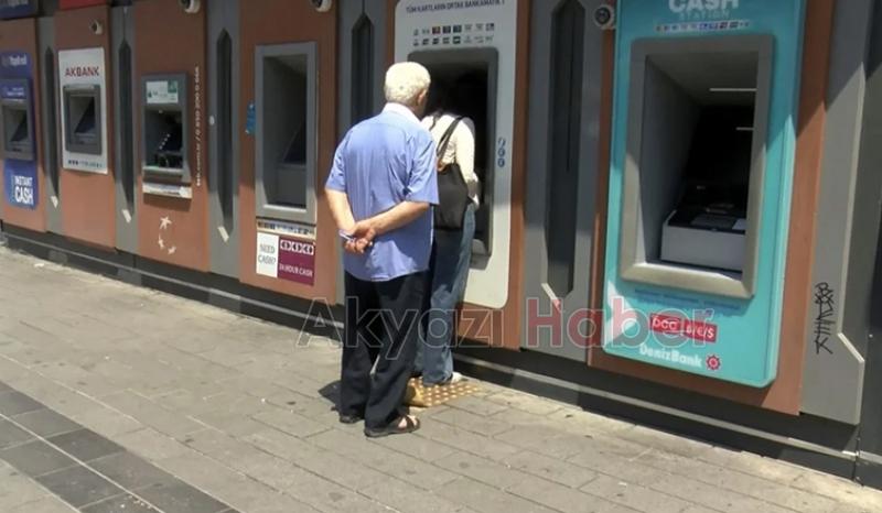 Yazılım kaynaklı sorun ATM'leri ve araç muayene istasyonlarını da etkiledi