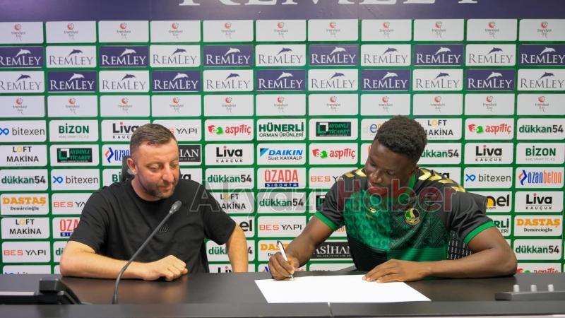 Sakaryaspor da Abdel Zagre imzayı attı