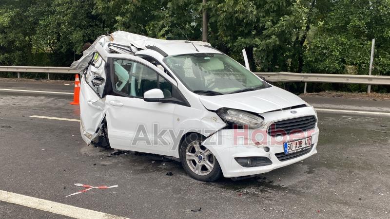 Otoyoldaki kazada anne ve kızı öldü, 4 kişi yaralandı
