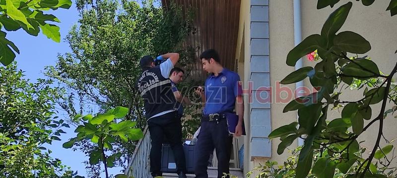 Tek başına yaşayan kadının altınları çalındı