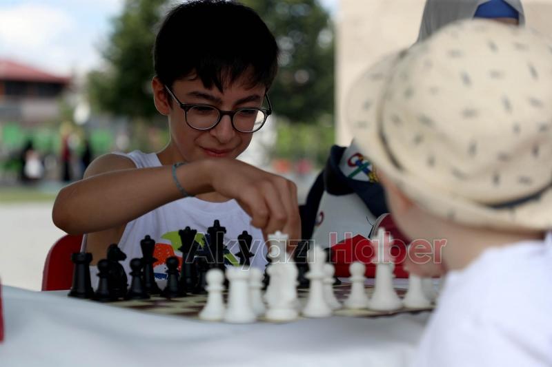 Akyazı SGM'de yaz kurslarına renkli veda