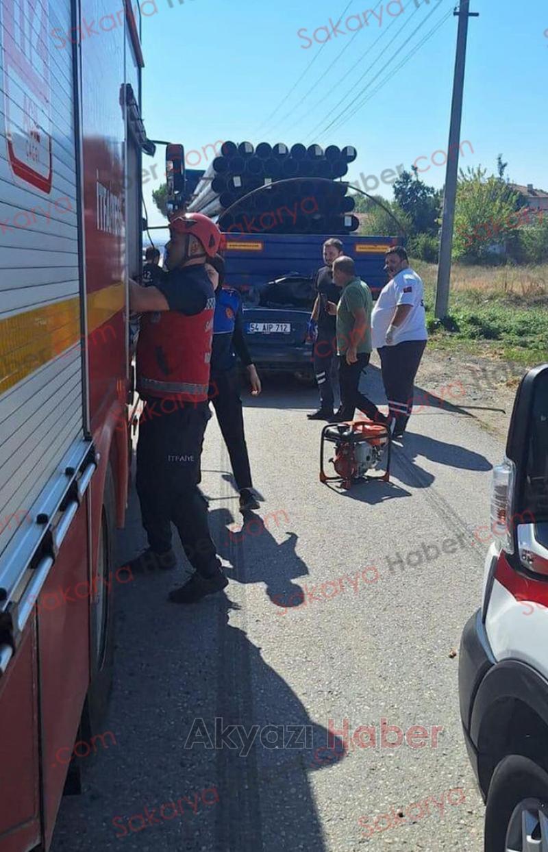 Tırın dorsesine ok gibi saplanan otomobilin sürücüsü öldü