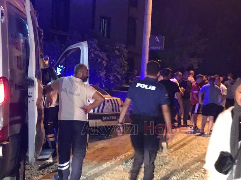 Kardeşlerin kavgasını ayırırken bıçaklandı