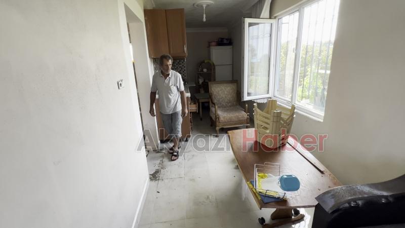 Yok böylesi; Eve hortum sokup suyla doldurdular