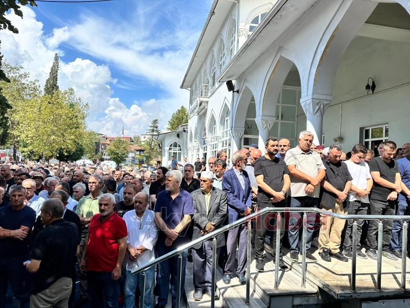 Fuat Yılmaz ve Asaf Aktürk dualarla toprağa verildi