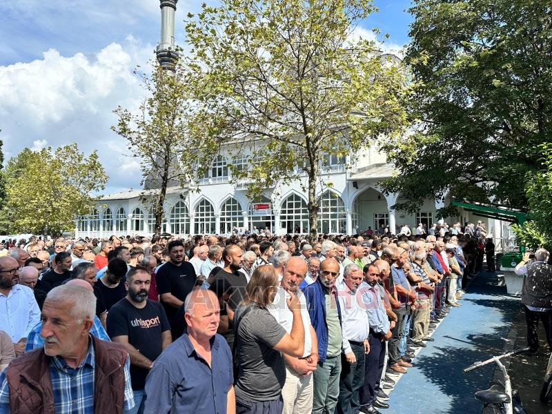 Fuat Yılmaz ve Asaf Aktürk dualarla toprağa verildi