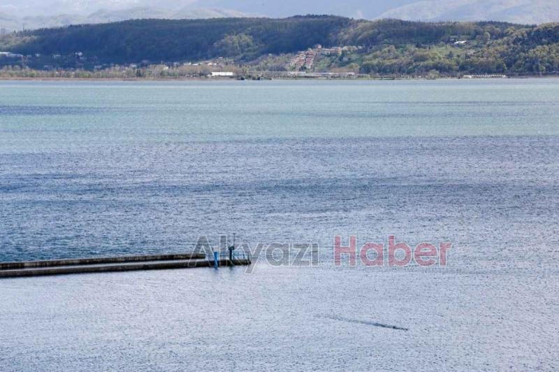 Sapanca Gölü'nde su seviyesi düşmeye devam ediyor