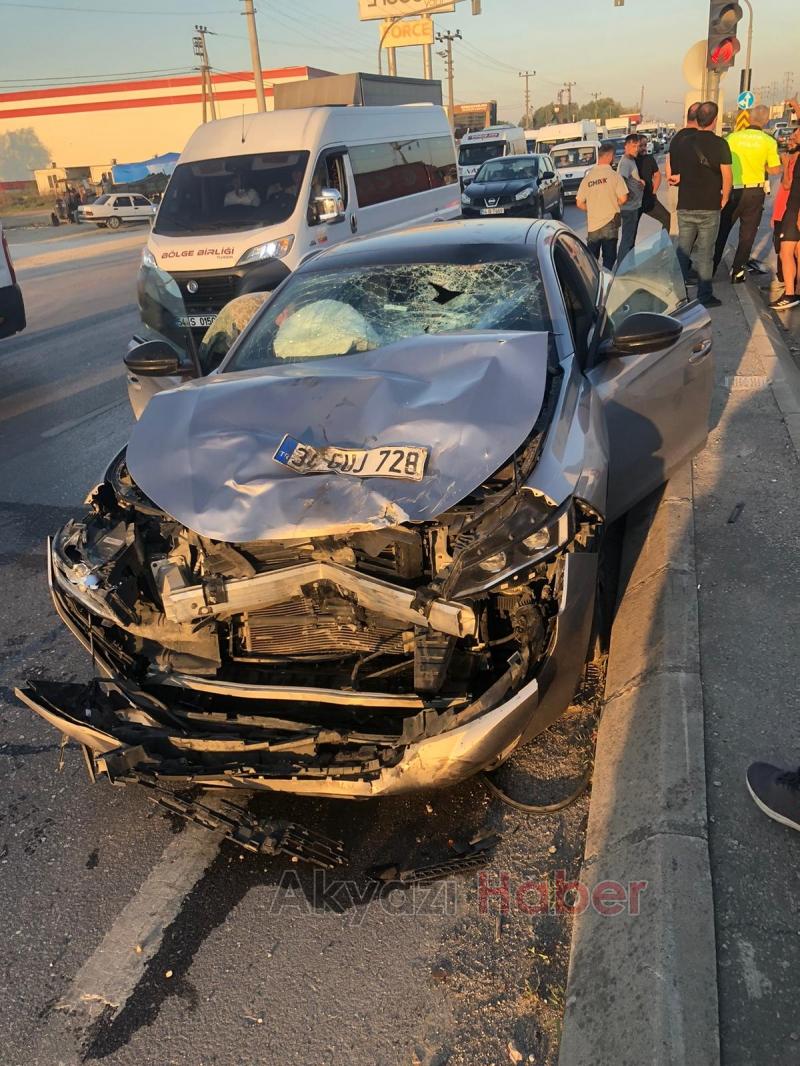 Otomobil ile motosiklet çarpıştı: 1 ağır yaralı