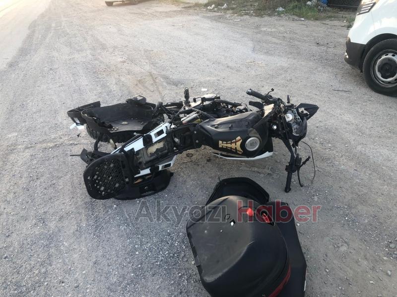 Otomobil ile motosiklet çarpıştı: 1 ağır yaralı