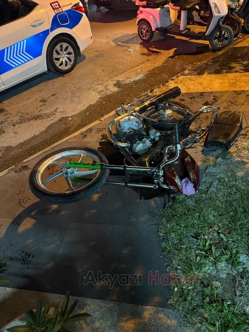 Motosiklet çay bahçesine uçtu