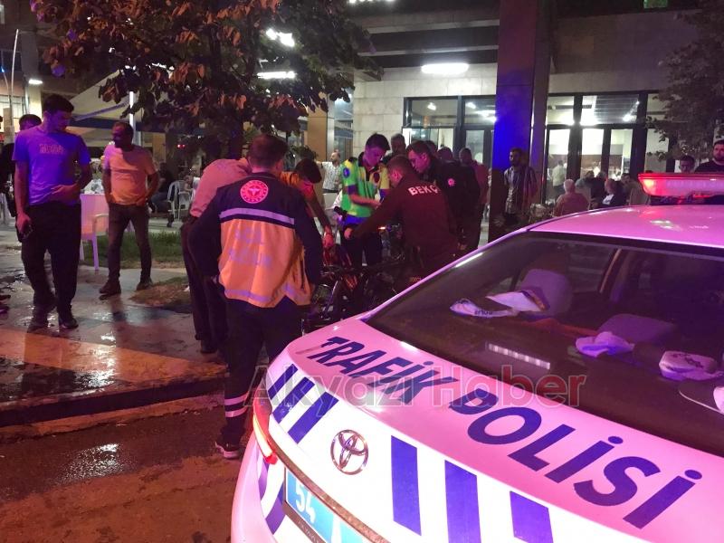 Motosiklet çay bahçesine uçtu