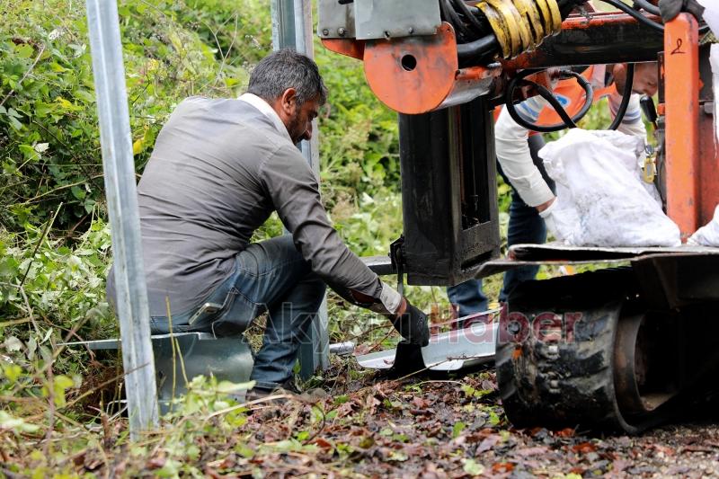 Boztepe'de uçurum kenarına çelik bariyerli önlem