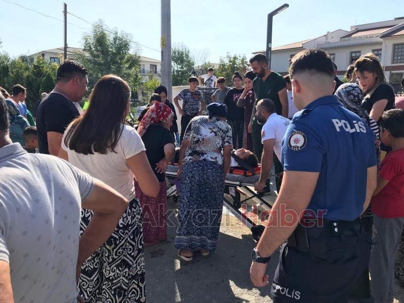 Otomobille çarpışan motosikletteki 2 kişi yaralandı