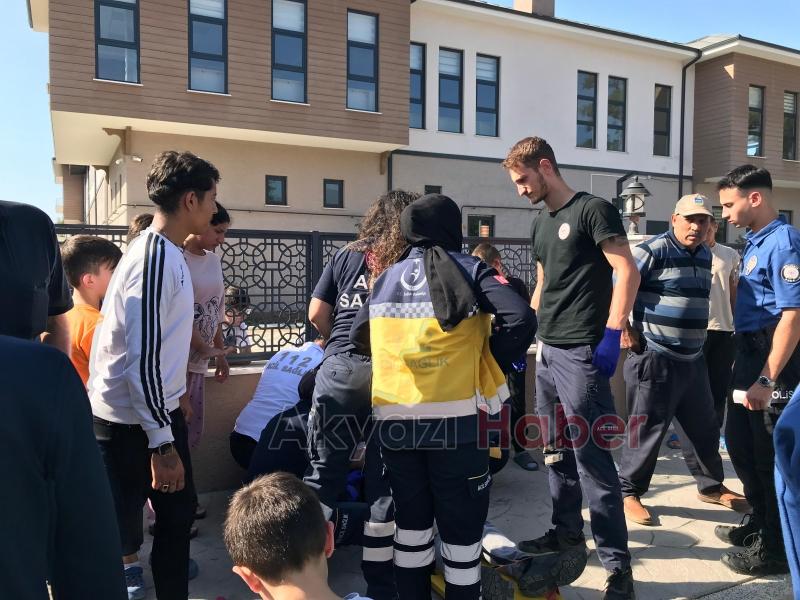 Otomobille çarpışan motosikletteki 2 kişi yaralandı