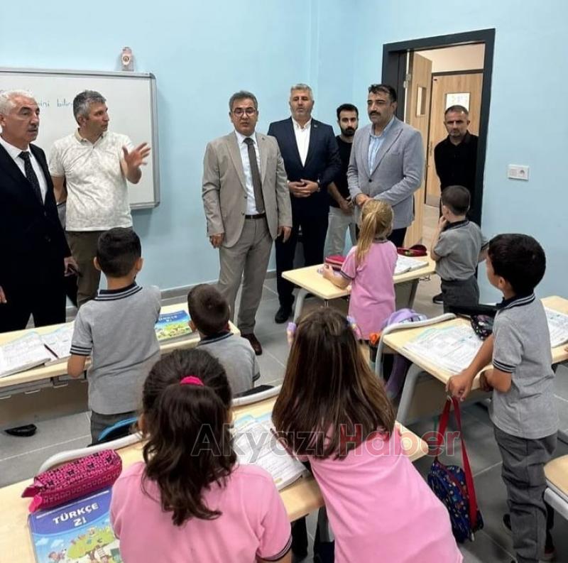 Akyazı Atatürk İlkokulu yeni binasında