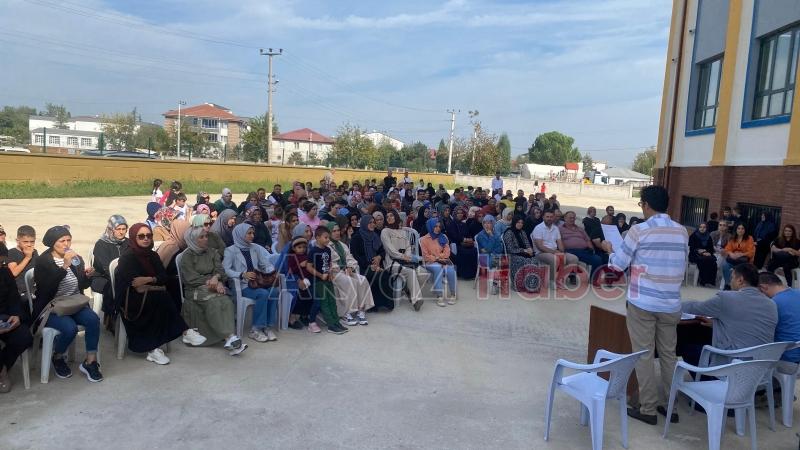 Akyazı Atatürk İlkokulu yeni binasında