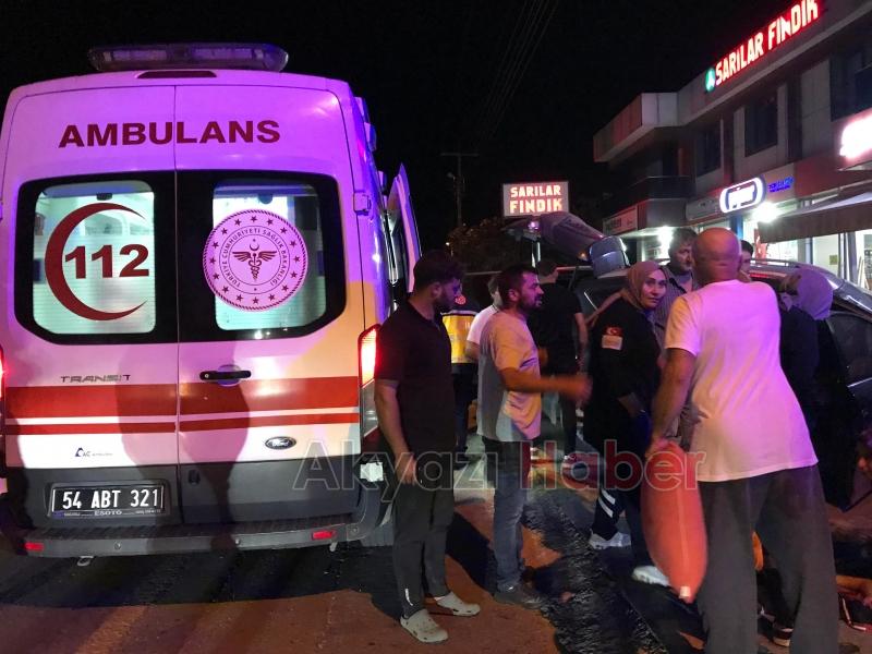 Akyazı da feci kaza 4 yaralı