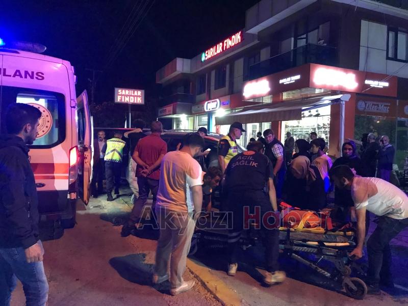 Akyazı da feci kaza 4 yaralı