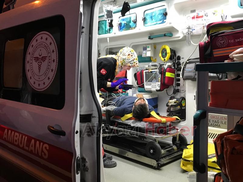 Akyazı da feci kaza 4 yaralı