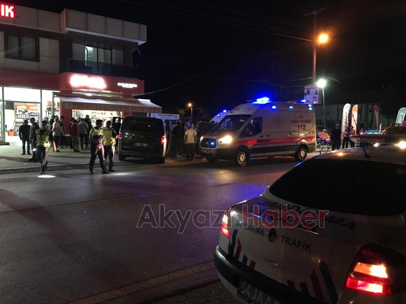 Akyazı da feci kaza 4 yaralı