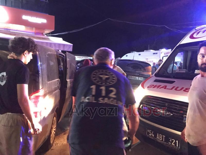 Akyazı da feci kaza 4 yaralı