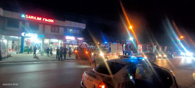 Akyazı da feci kaza 4 yaralı