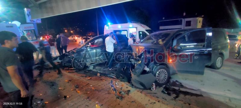 Akyazı da feci kaza 4 yaralı