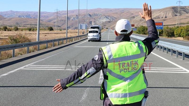 Trafikte 1 haftada 2 milyon 912 bin araç denetlendi