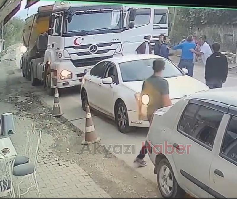 Baltalı trafik kavgası kamerada