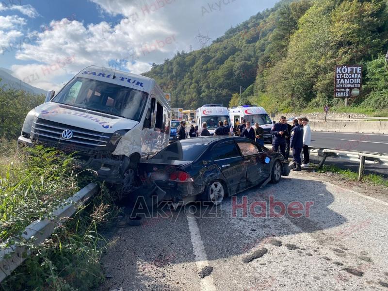 D 650 de kaza 14 kişi ölümden döndü