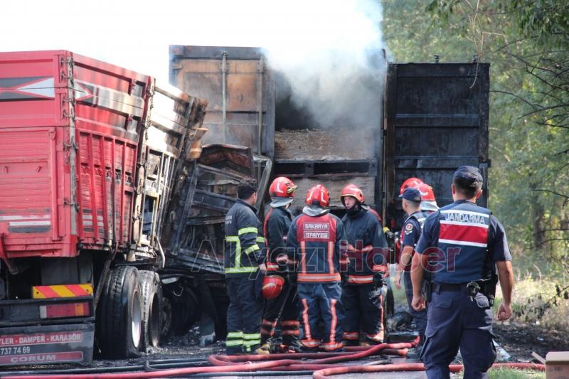 Tırların çarpıştı kazadan acı haber