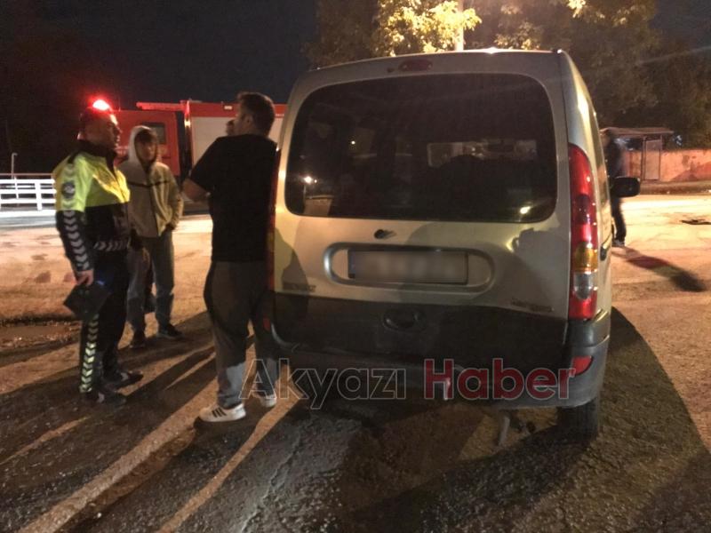 Caddede iki araç çarpıştı 2 yaralı