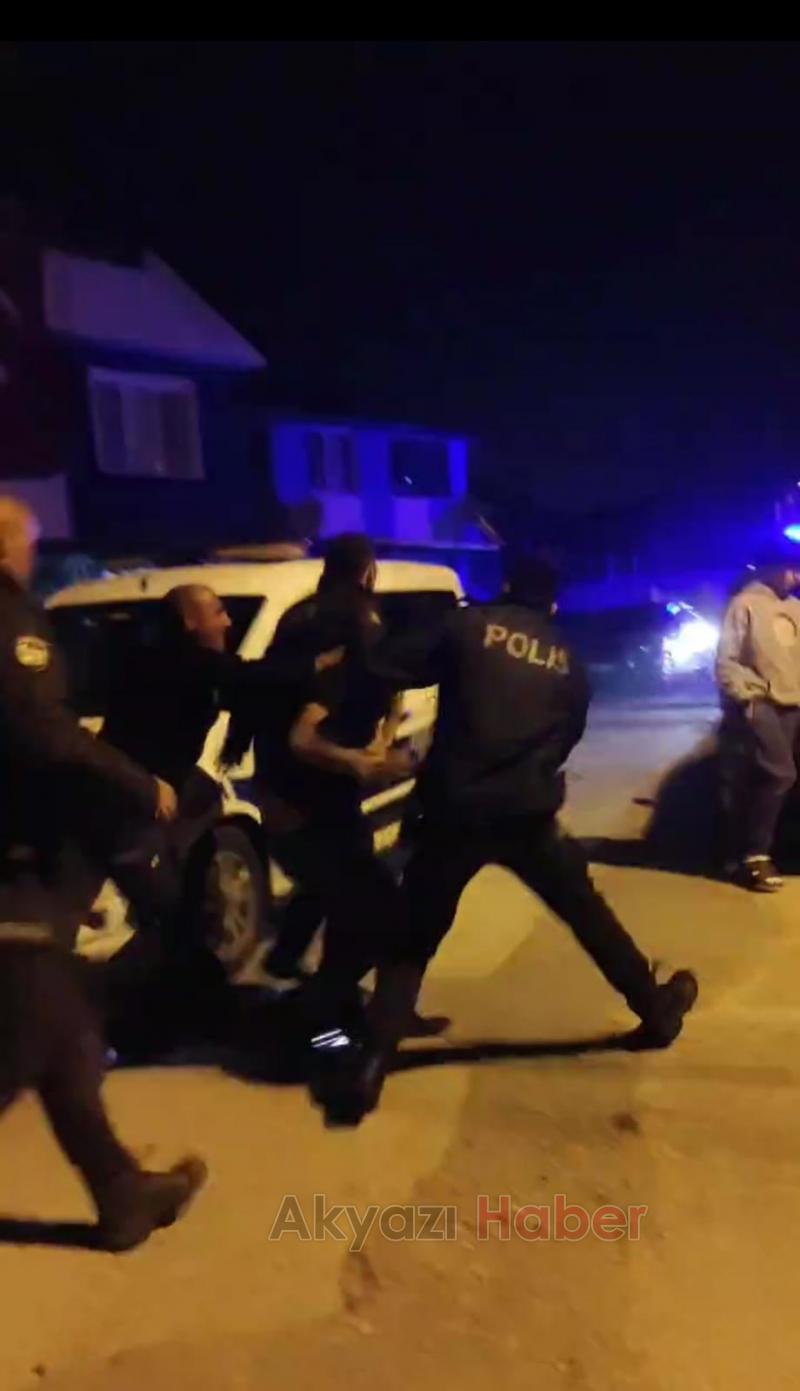 Akyazı'da kavga biri bekçi 3 yaralı