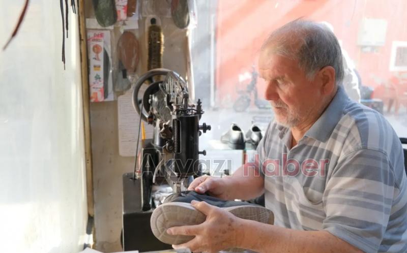 67 yıldır ayakkabıcılık yapıyor