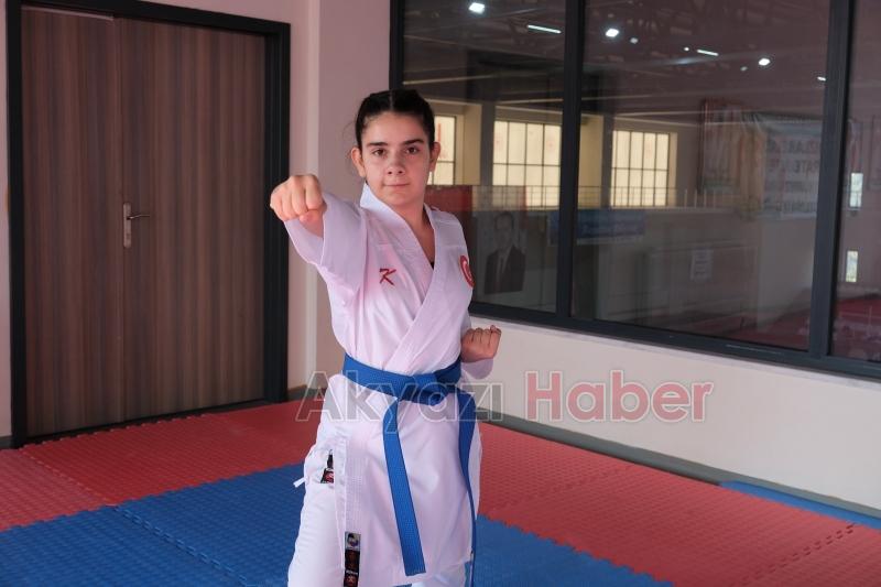 Ağabeyine heveslendi Milli Karateci oldu