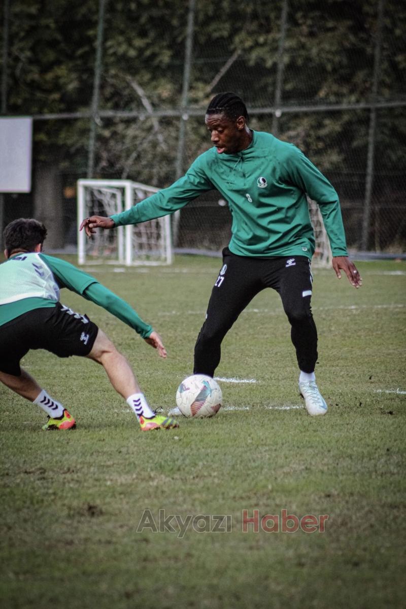 Sakaryaspor Kocaelispor maçı hazırlıklarına başladı