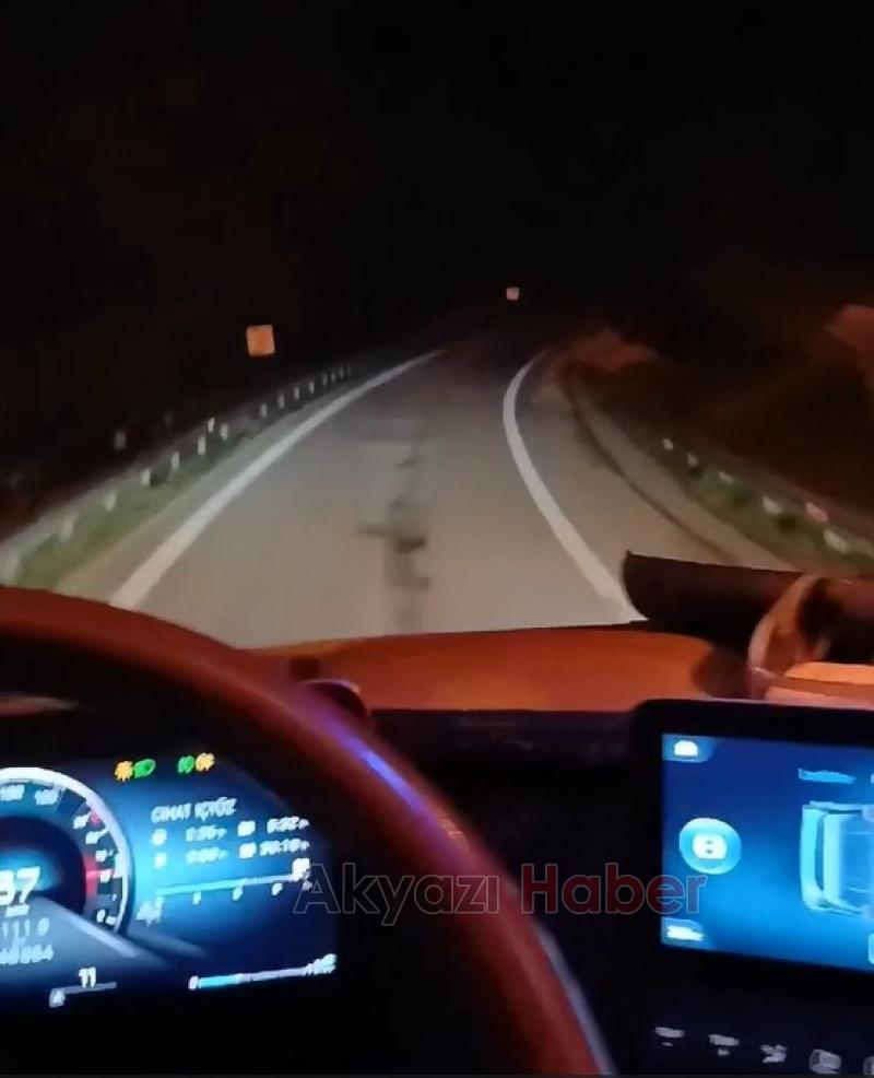 Akyazı'da otoban girişi bakımsızlıktan köstebek yuvasına döndü