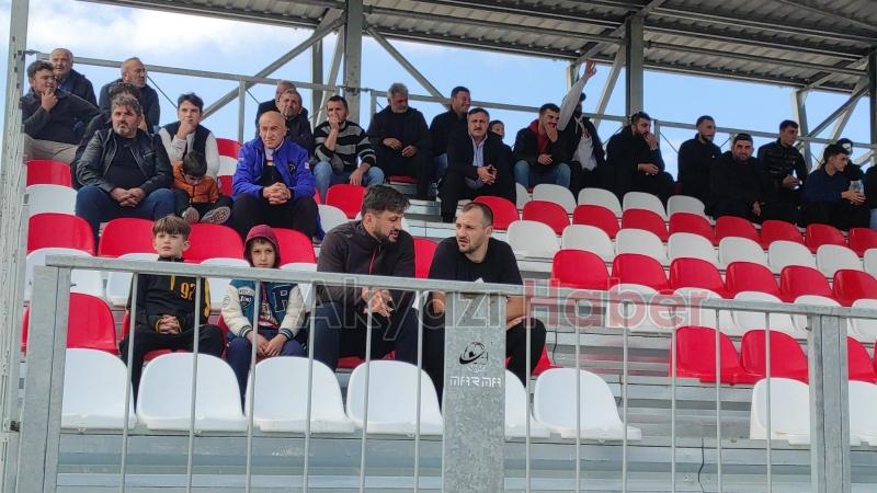 As Akyazıspor Yeşilyurt'u 8-0 mağlup etti