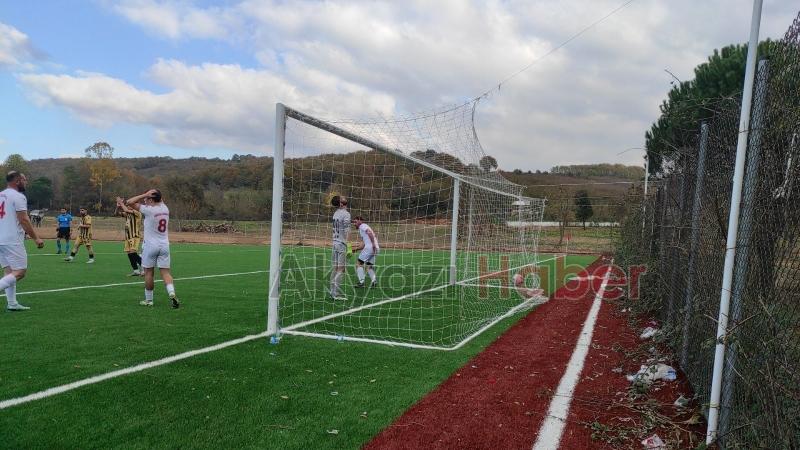 As Akyazıspor Yeşilyurt'u 8-0 mağlup etti