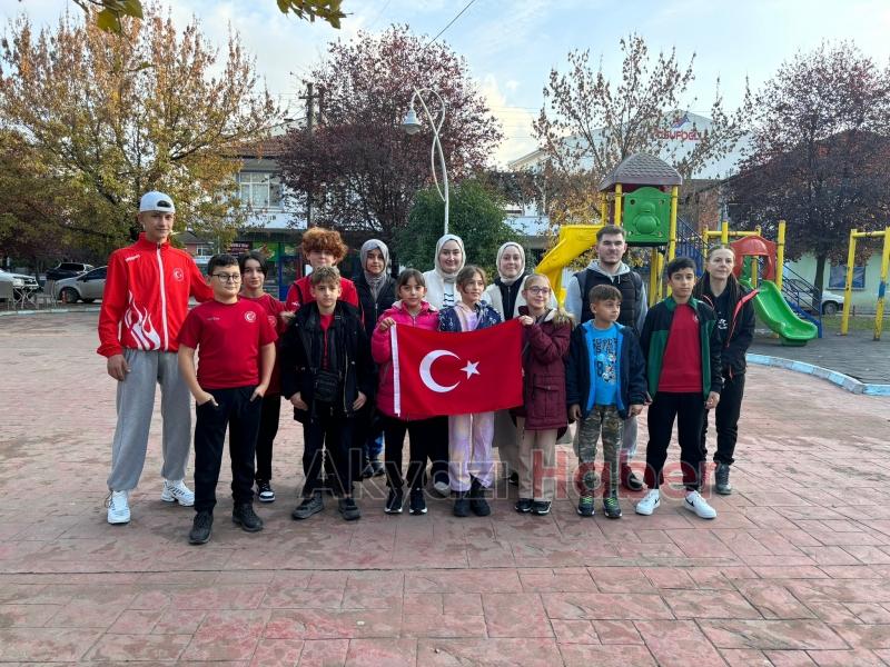 Karapürçekli judocular turnuva için Makedonya'ya gitti