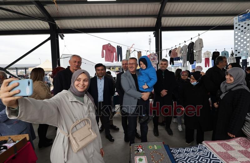 Camili-Karaman Pazar Yeri'nde Giyim ve Kumaş Pazarı açıldı