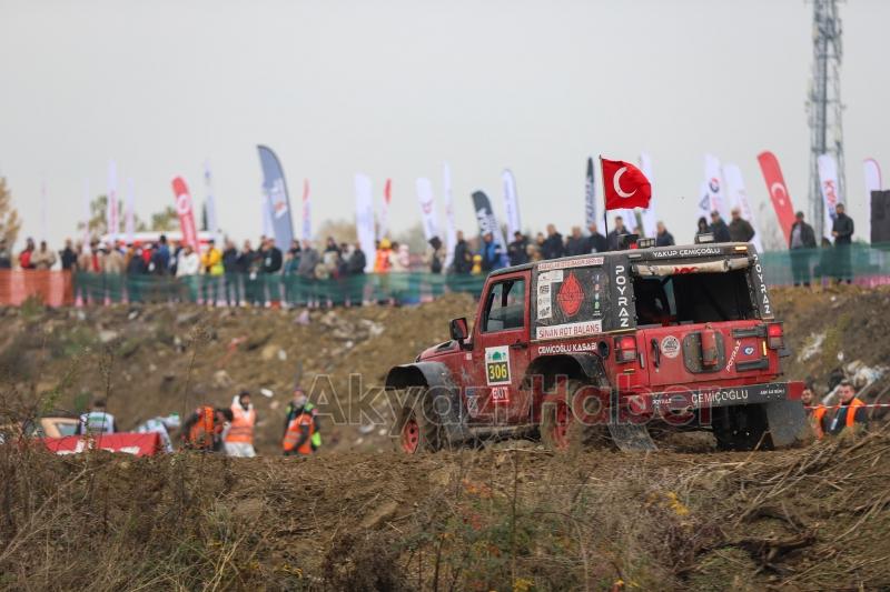 Off-Road Şampiyonası nefesleri kesti