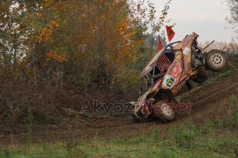 Off-Road Şampiyonası nefesleri kesti