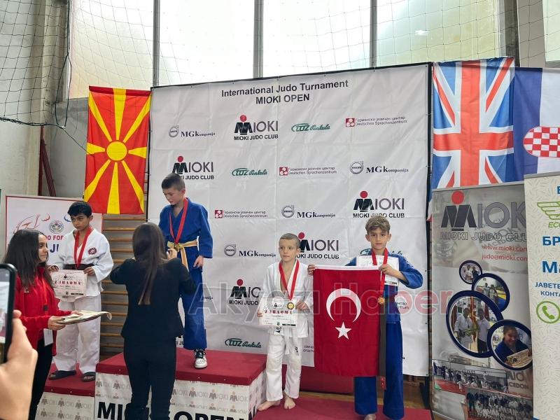 Helal Olsun Gençler Karapürçekli Sporcular Makedonya da Gururumuz Oldu