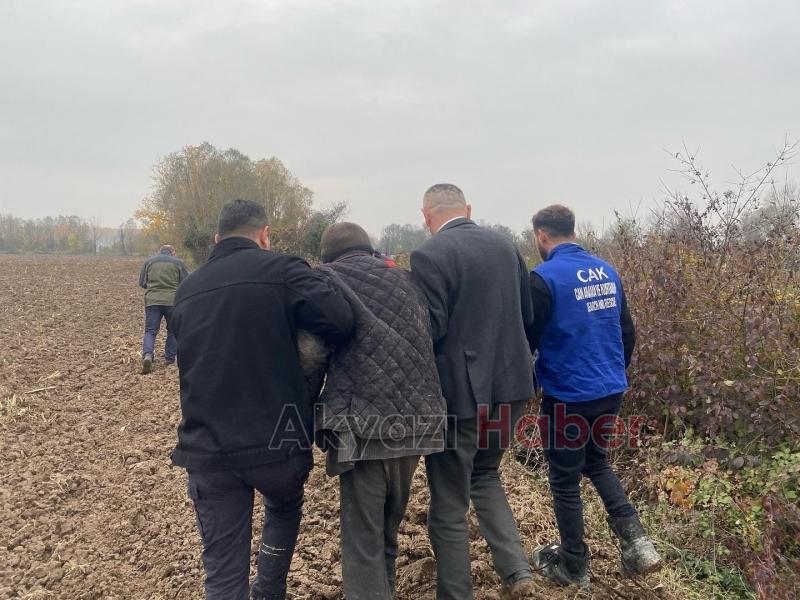 Kaybolan yaşlı adam tarlada bulundu