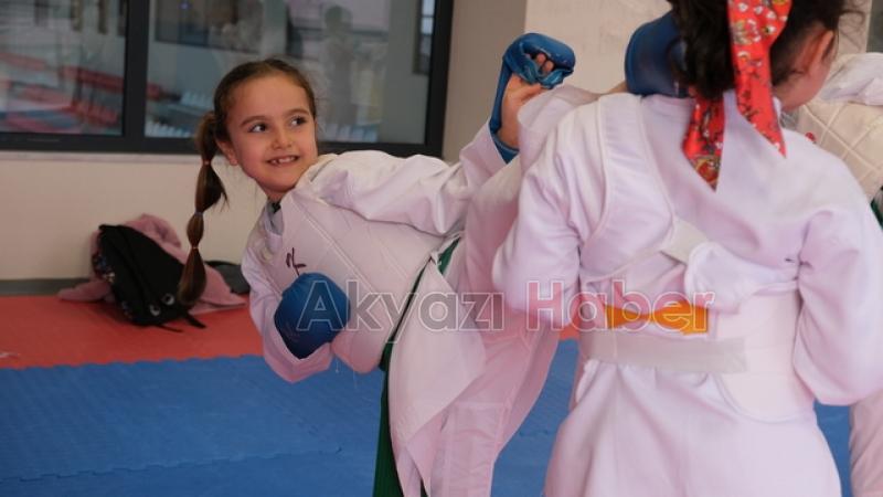 Akyazılı Ebrar madalyalarını çoğaltmak istiyor