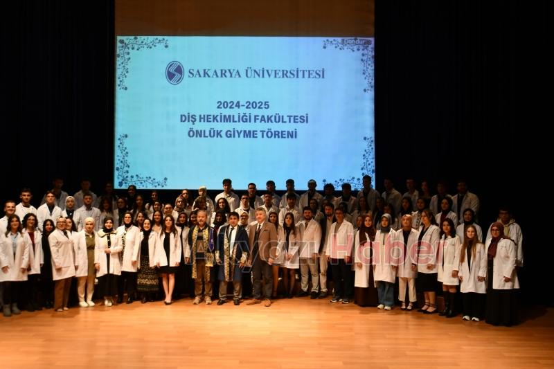 Diş Hekimliği'nde beyaz önlük giyme töreni